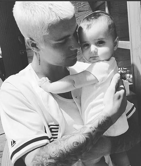 Justin Bieber revoluciona a sus fans presentando a su 'hija'