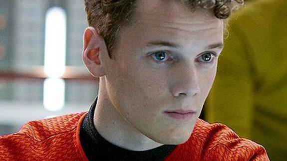 Anton Yelchin, de Star Trek, muere aplastado por su propio coche