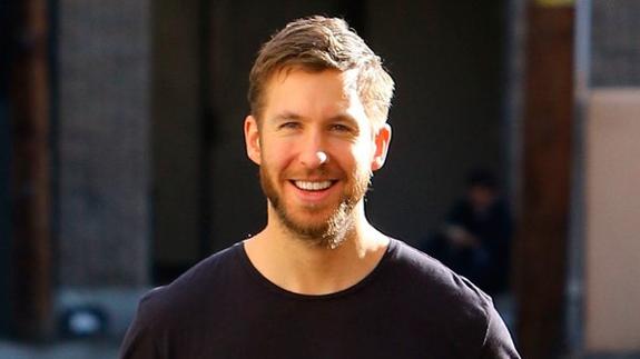 Calvin Harris olvida a Taylor Swift emborrachándose en Las Vegas
