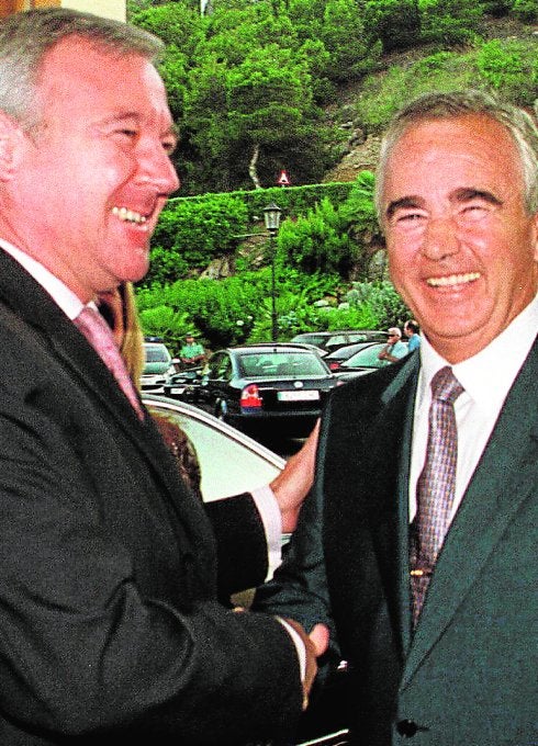 Ramón Luis Valcárcel y Rafael Galea, el 12 de junio de 2003, en la presentación pública del proyecto urbanístico Novo Carthago.