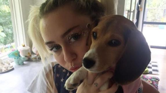 Miley Cyrus trata de ser un ejemplo a seguir