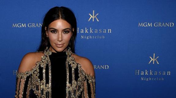 Kim Kardashian se rompe un diente y lo retransmite desde el dentista