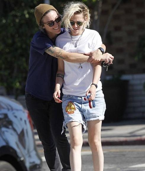 Alicia Cargile y Kristen Stewart tras su cita de este domingo. 