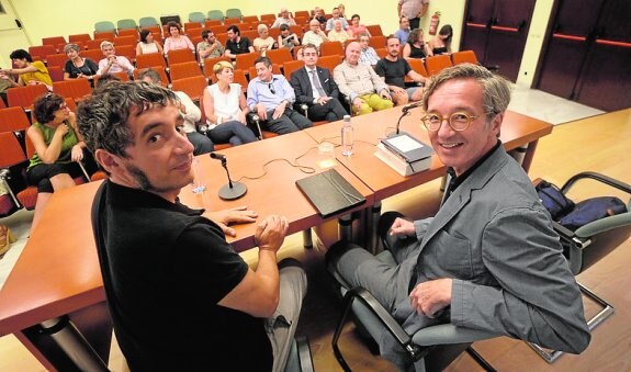 Pedro Alberto Cruz y José María Lassalle, ayer.