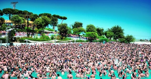 Water Park Day. Una de las fiestas más icónicas del festival tiene lugar en un parque acuático donde más de 8.000 personas se remojan a ritmo de música 'house'.