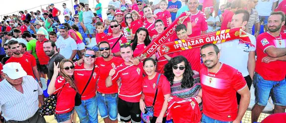 Aficionados del Real Murcia, la pasada semana, en el amistoso ante el Fuenlabrada en el Pinatar Arena. 