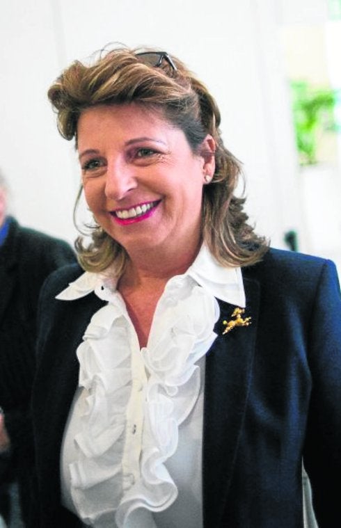 Babette Albrecht no pierde la sonrisa pese a los problemas familiares. 