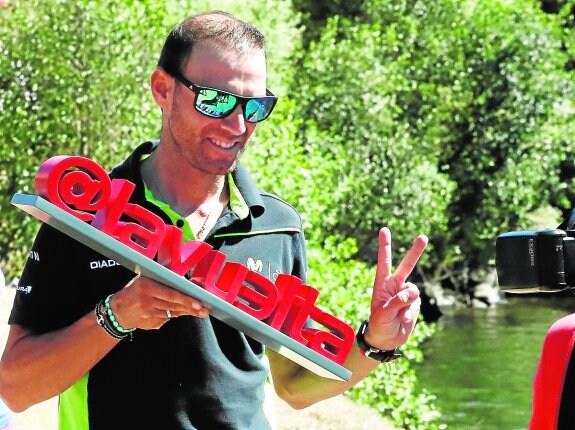 Alejandro Valverde, ayer, antes de la presentación de la Vuelta.