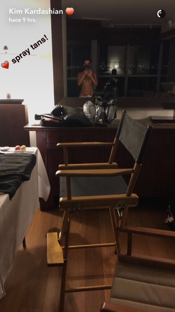 Kim Kardashian posa desnuda en Snapchat burlando las censuras