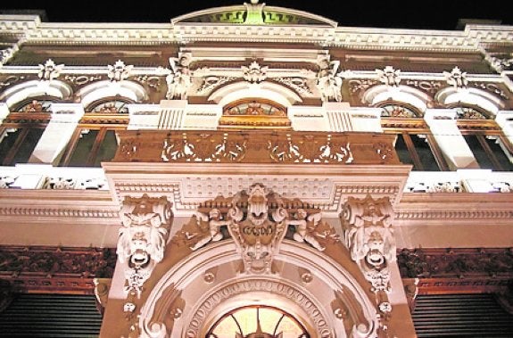Fachada del Casino de Murcia.
