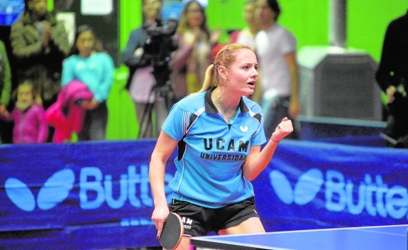 La rumana Iulia Necula en un partido de la Champions League de tenis de mesa de la pasada temporada. 