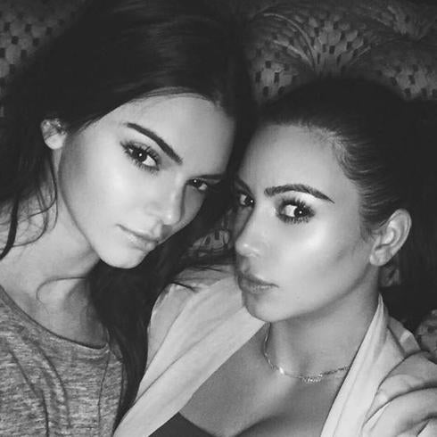 Kendall Jenner y Kim Kardashian. 