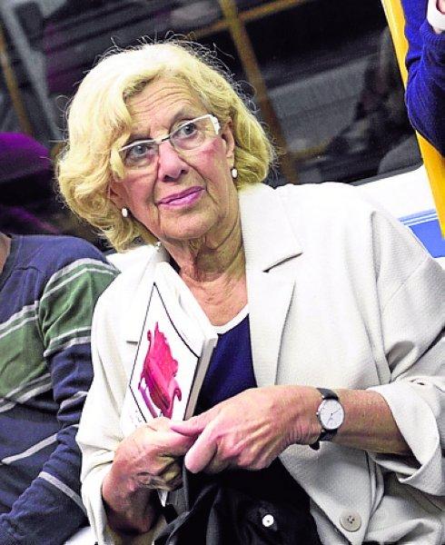 Carmena en el metro.