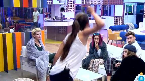 Gran Hermano 17: Miguel piensa en abandonar tras la explosión de Adara