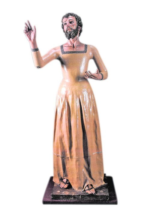 Imagen de la escultura de Santiago Apóstol, de José Sánchez Lozano, recién restaurada en el taller de la Comunidad Autónoma.