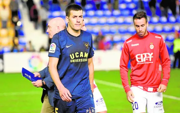 Fran Pérez se retira tras caer ante el Girona. :