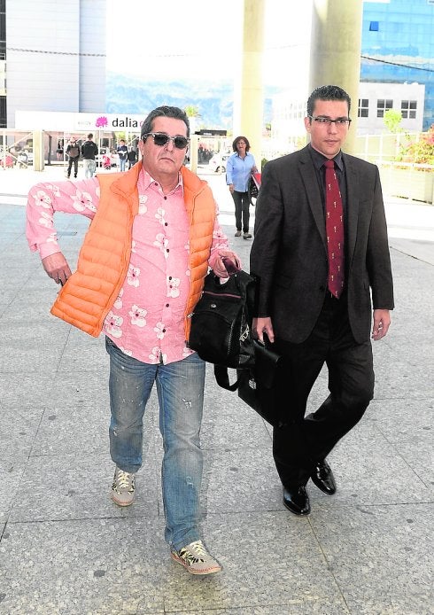 José Fermín Serrano, con el letrado Raúl Pardo-Geijo Ruiz. 