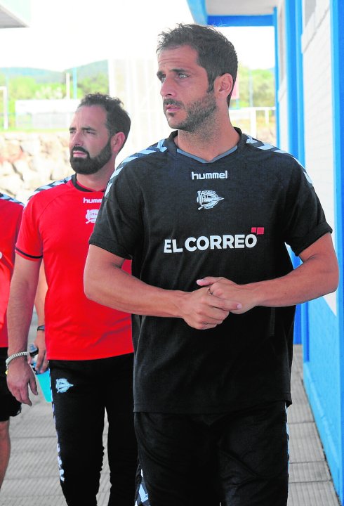 Sergio Mora, junto a Bordalás, hace meses en el Alavés.