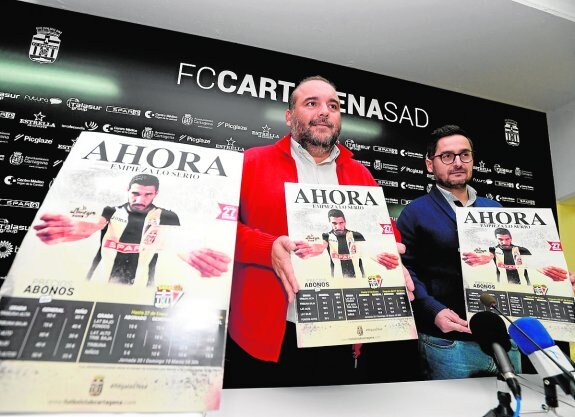 Manuel Sánchez Breis y Paco Belmonte, ayer, en el Cartagonova. 