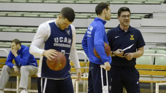 Katsikaris, en el primer entrenamiento con el UCAM, este lunes.