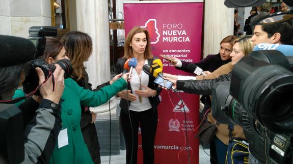 Carmen posadas, antes de su intervención en el FNM.