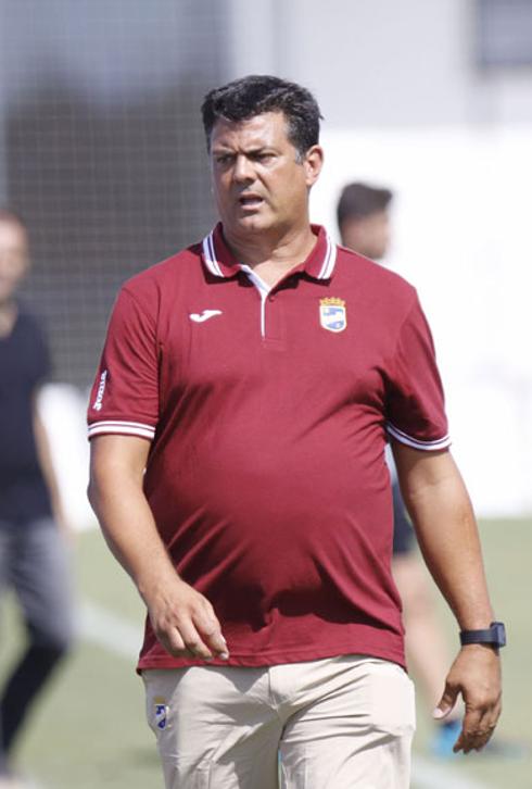 Julio Algar, entrenador del Lorca, en un partido de esta temporada. 