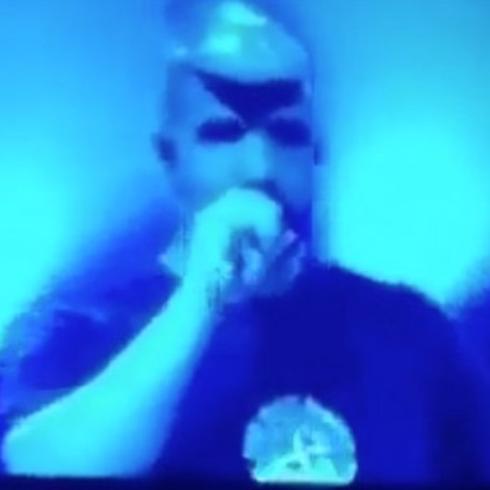 Drake llevó durante el resto del concierto la máscara de Kanye