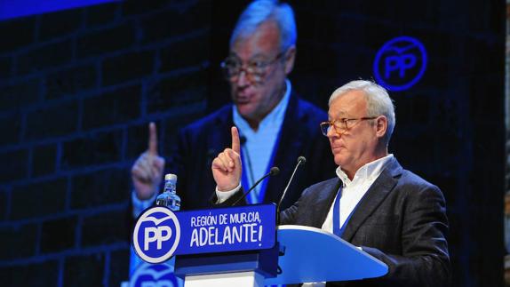 Sánchez, en el XVI Congreso del PP regional.