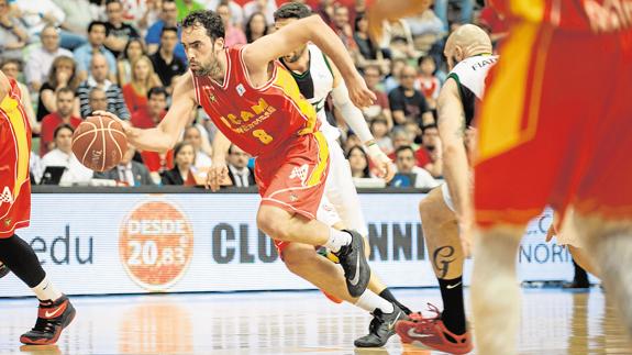 Vítor Benite en un partido con el UCAM Murcia.