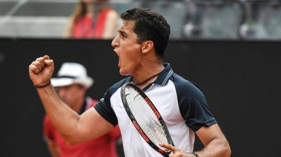 Almagro celebra un punto frente a Seppi. 