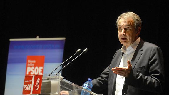 Zapatero en un acto en apoyo a Susana Díaz.