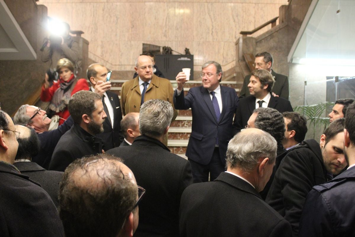 La Ronda llama a sus hermanos