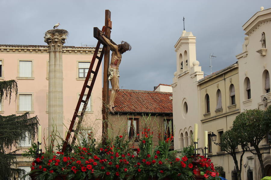 Procesión del Desenclavo