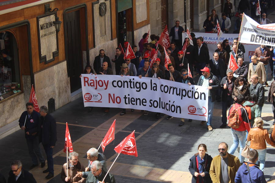 La manifestación del 1 de mayo saca a la calle a cerca de 2.000 persona