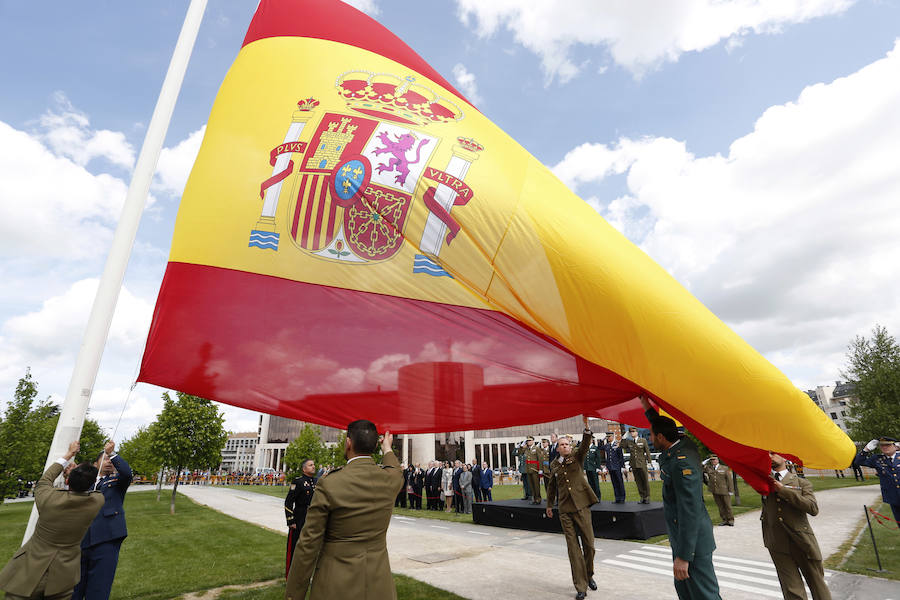 Homenaje en rojigualda