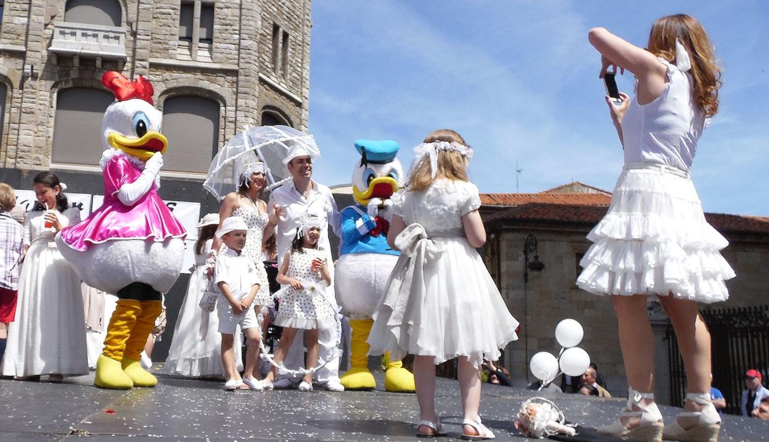 De blanco, por León