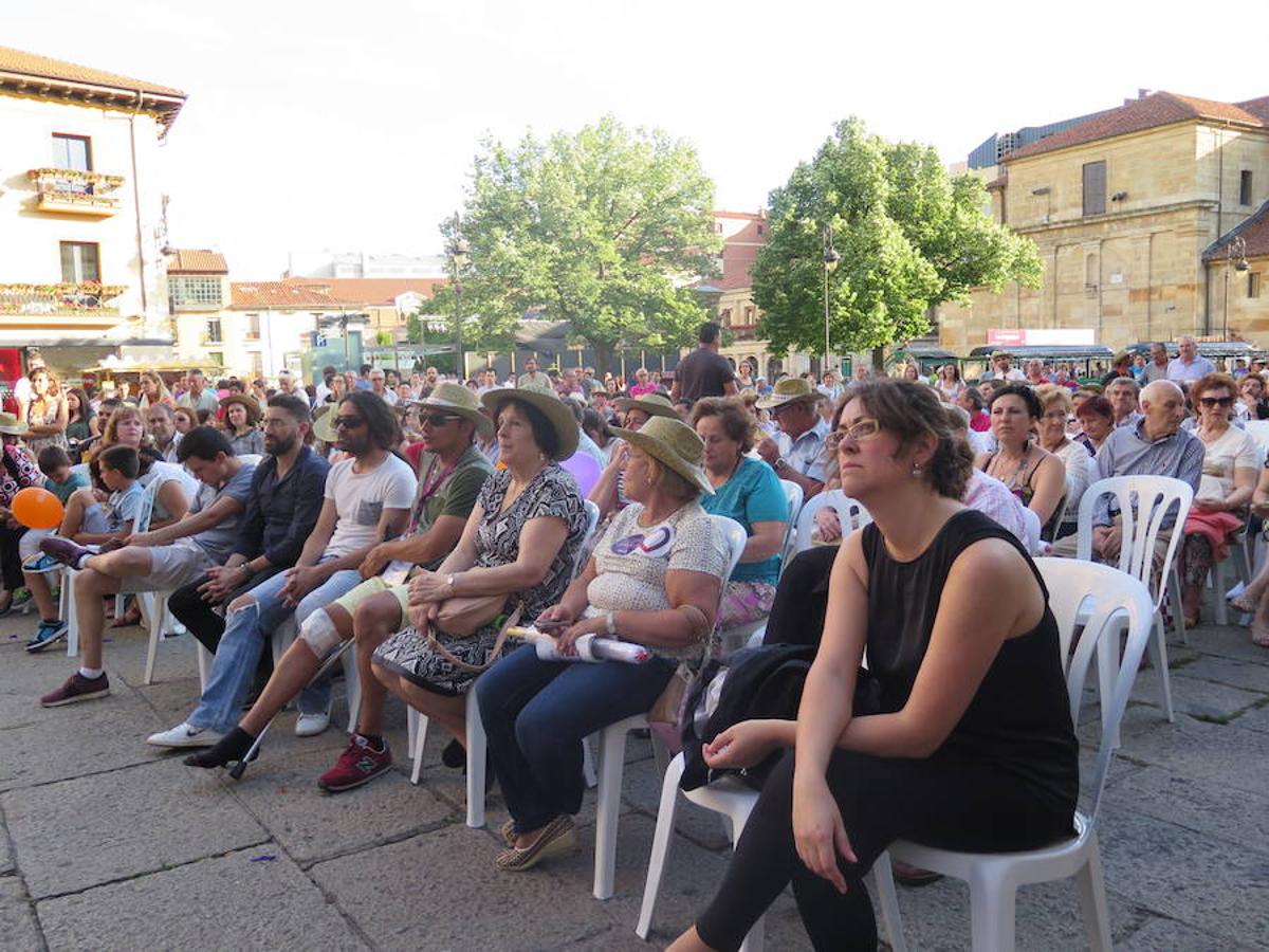 Unidos Podemos saca músculo en Botines