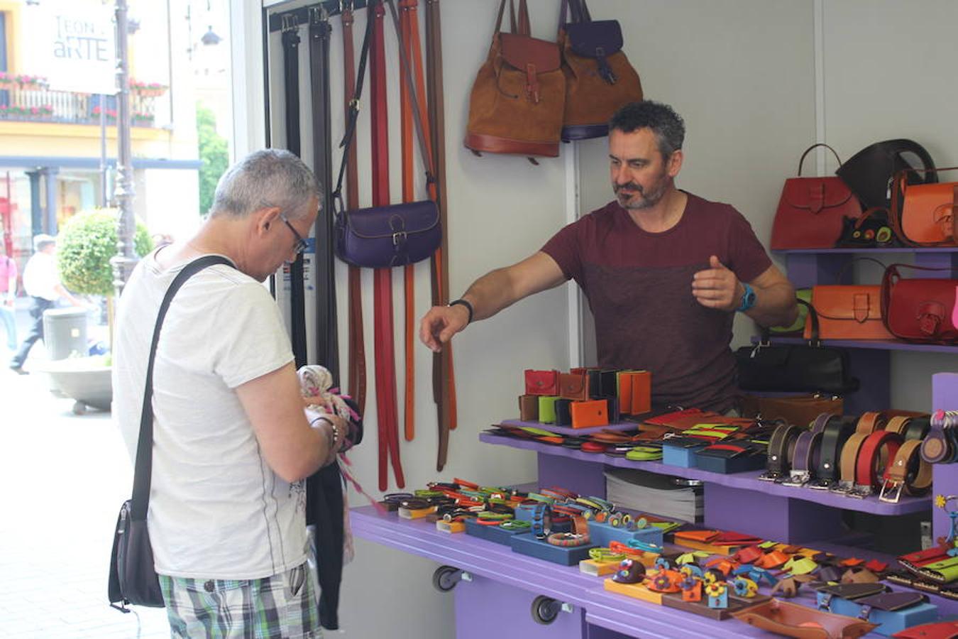 La artesanía inunda el centro de León