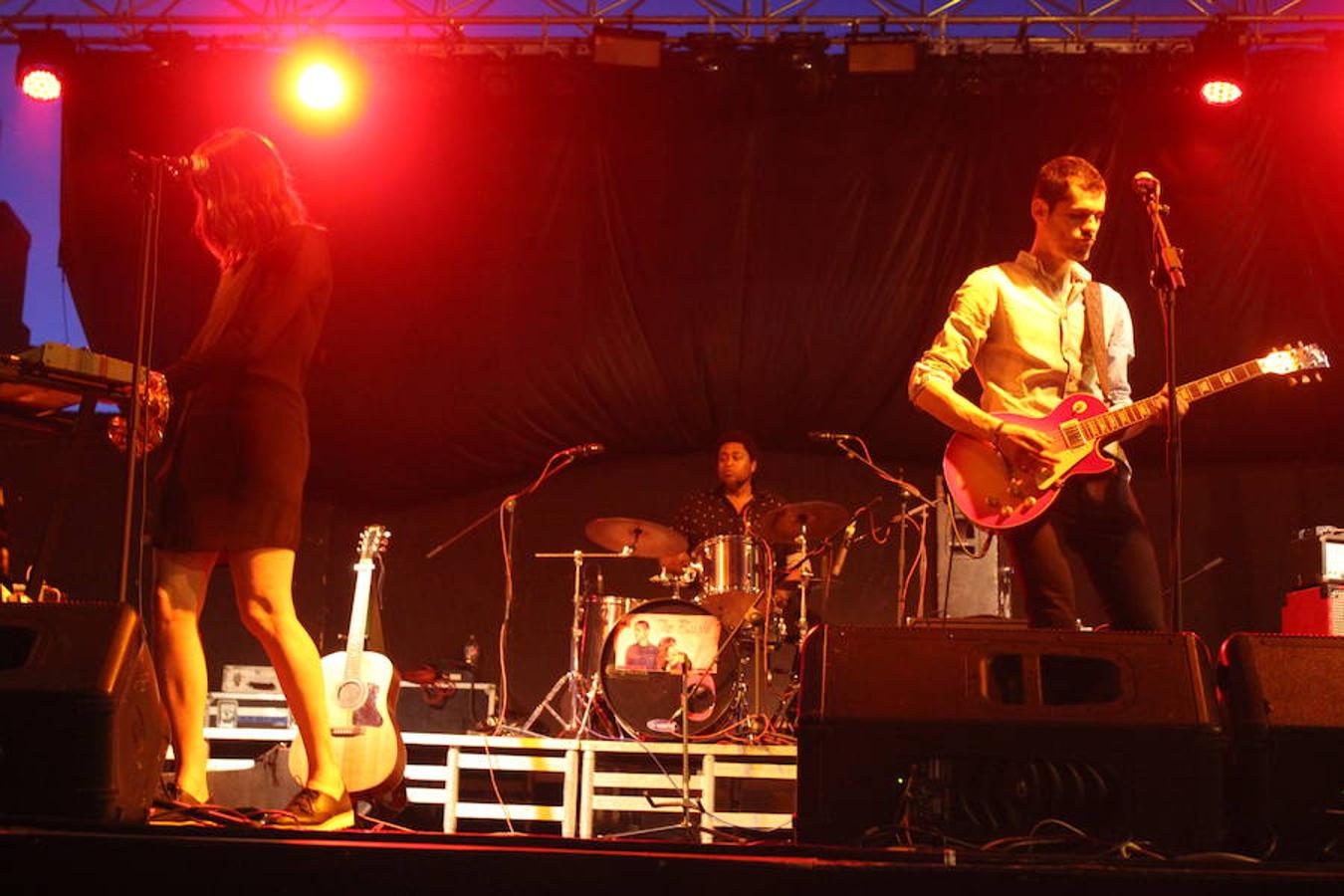 The Bright, por y para León