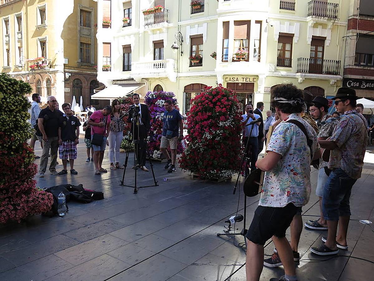 Los Blues Lee &#039;hacen el gamberro&#039; en León