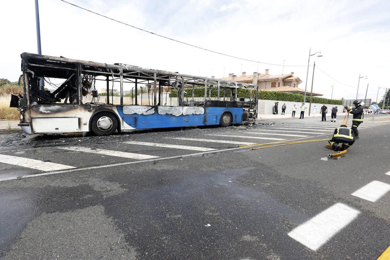 Arde un autobús urbano de León