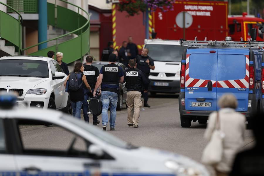 Sangriento asalto a una iglesia de Normandía