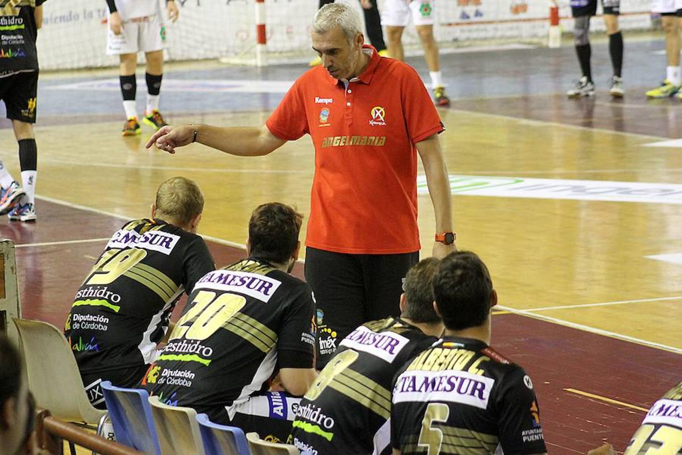 Victoria y homenaje en el municipal