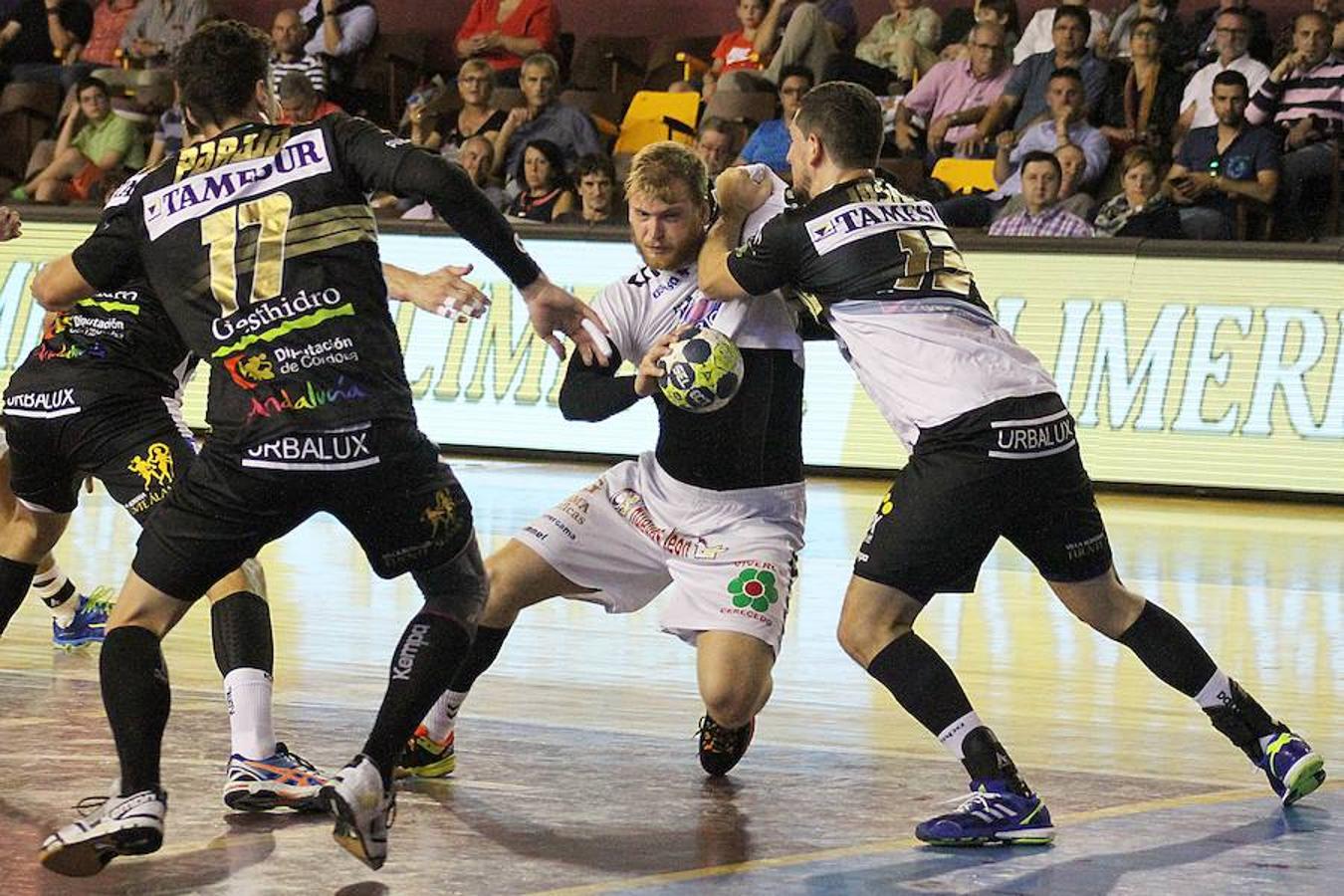 Victoria y homenaje en el municipal