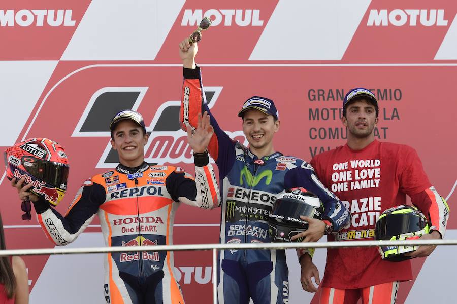 Las mejores imágenes de la carrera de MotoGP en Valencia