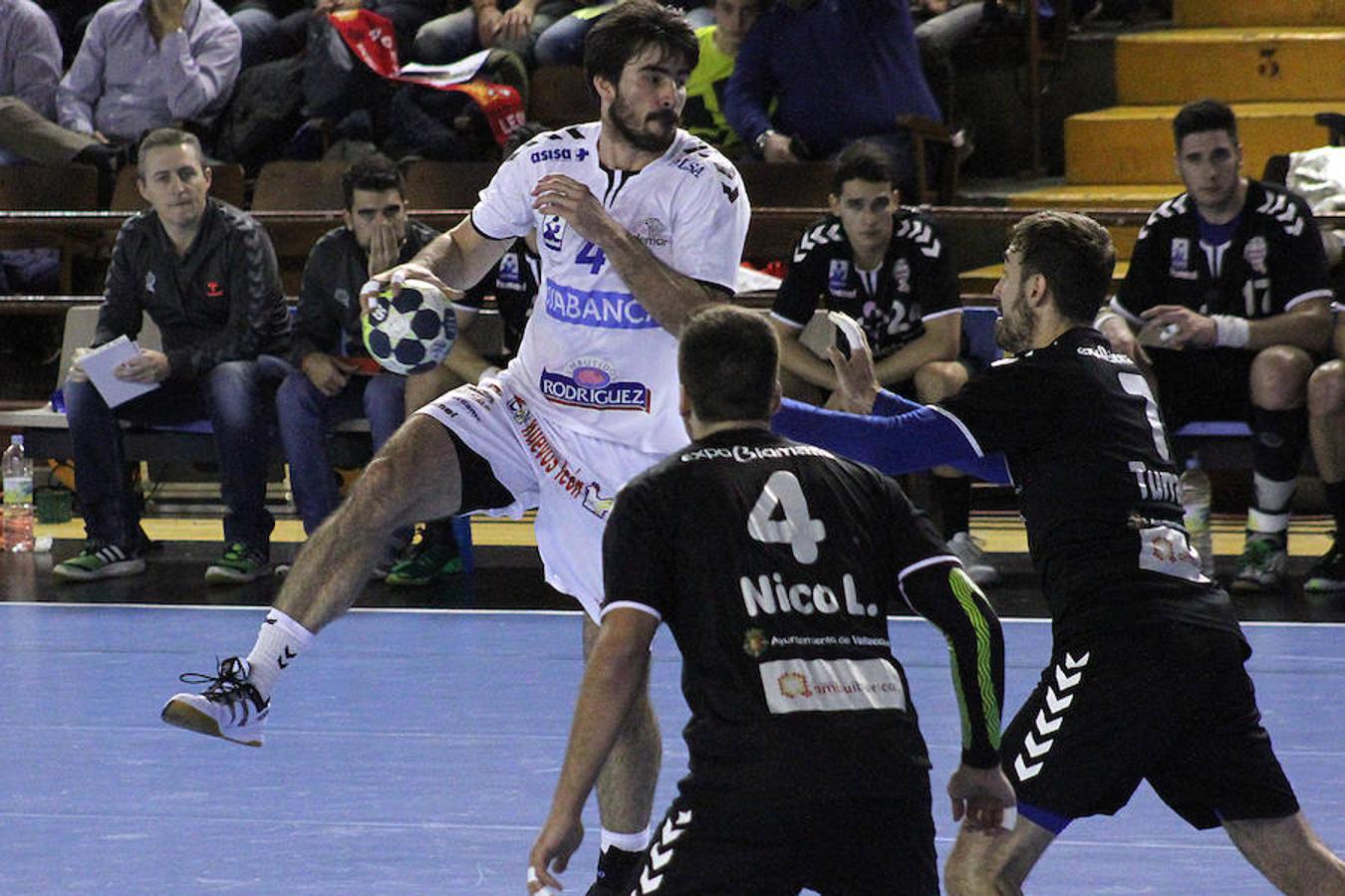 Abanca Ademar 30-24 Atlético Valladolid