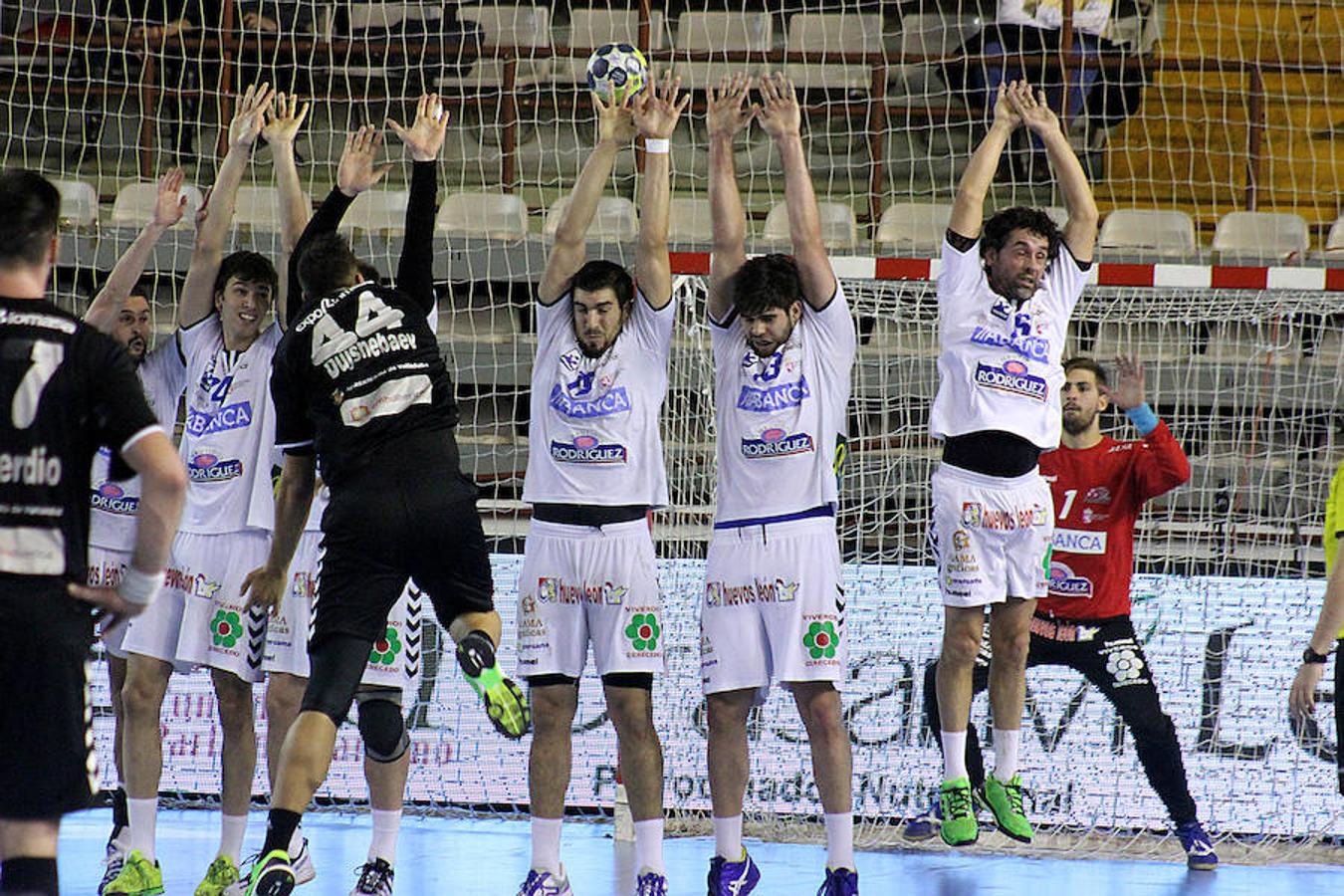 Abanca Ademar 30-24 Atlético Valladolid