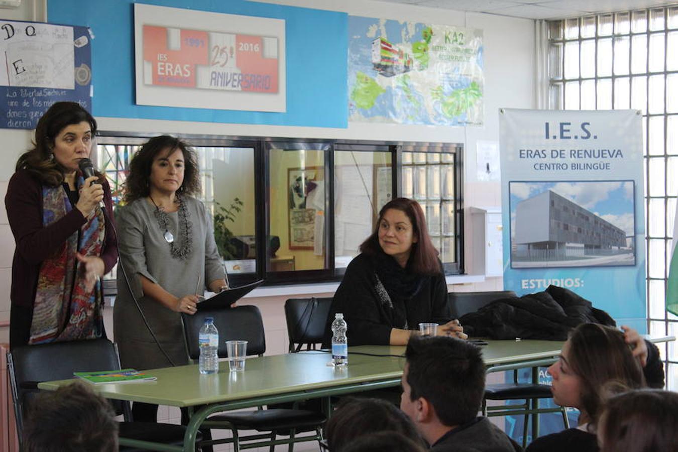 Care Santos, último Premio Nadal, en el IES Eras de Renueva