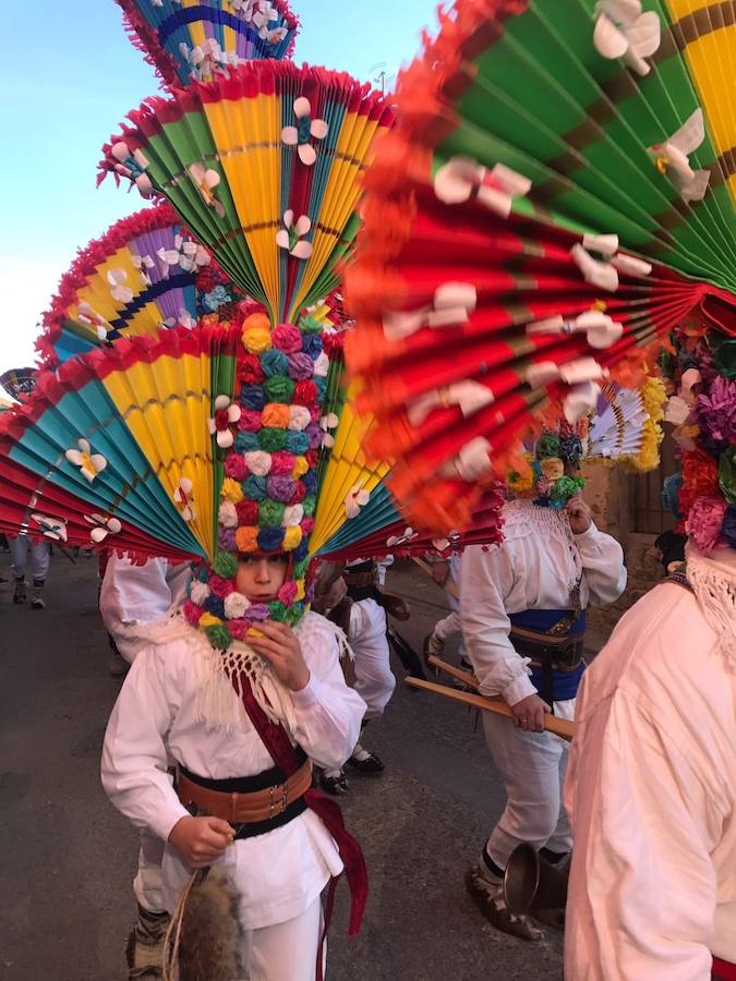 Los guirrios las lían en Llamas