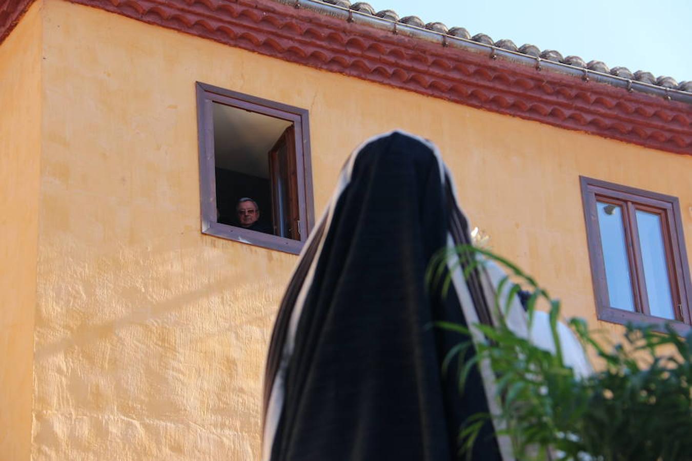 El sol arropa el Sábado de Pasión